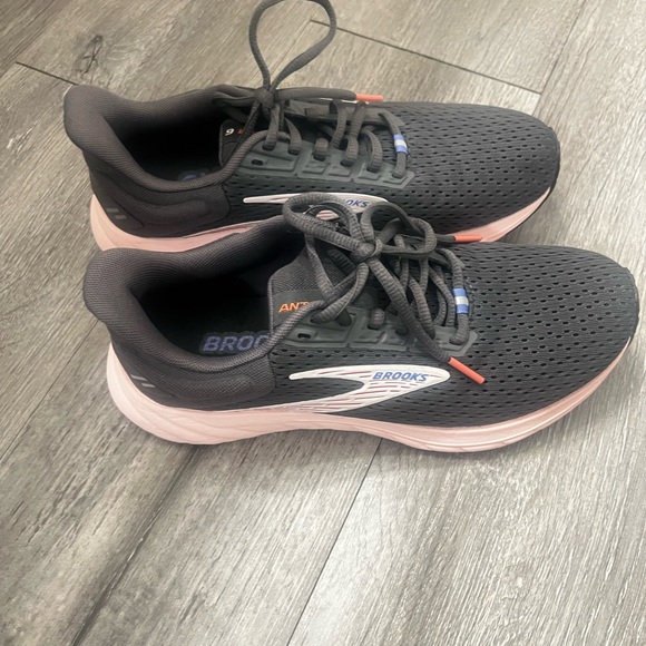 BROOKS ANTHEM 6 RUNNING SHOES | 7.5 - Picture 4 of 6